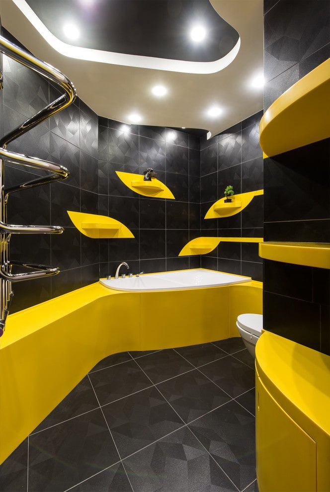 soffitto in cartongesso nell'interno del bagno
