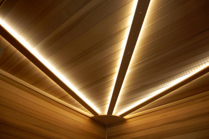 rivestimento del soffitto con illuminazione