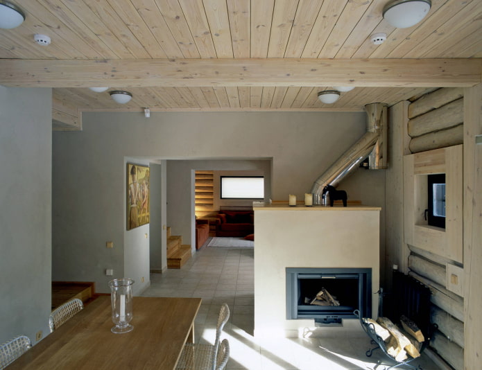 rivestimento del soffitto in una casa privata
