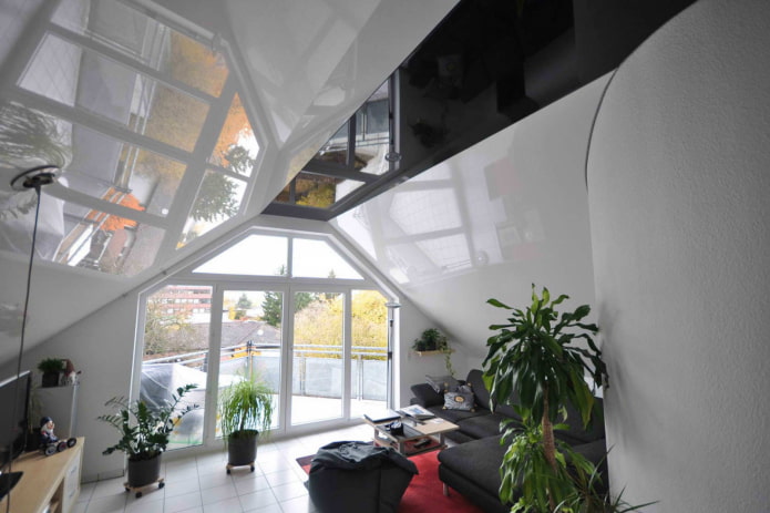 soffitto teso in soffitta