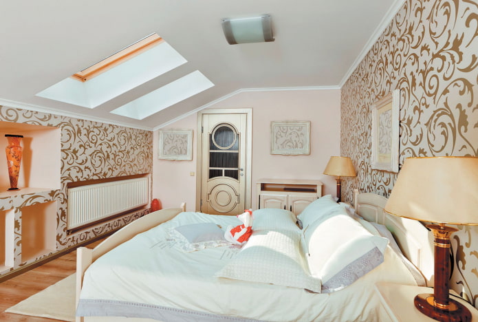 soffitto bianco in mansarda