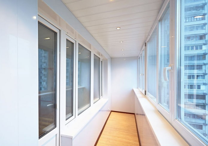 pannelli in plastica per soffitto della loggia