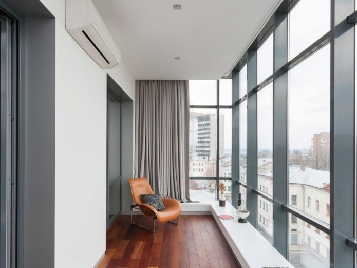 soffitto all'interno della loggia