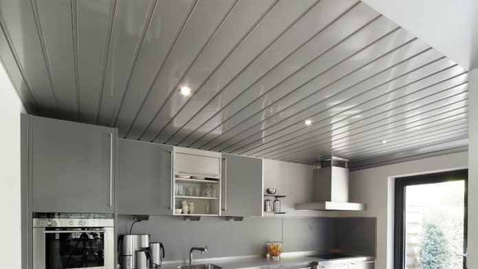 pannelli per soffitto in alluminio in cucina