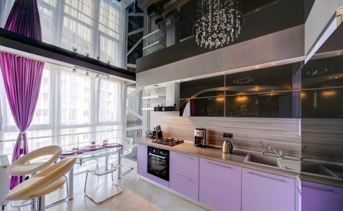 soffitto teso nell'interno della cucina