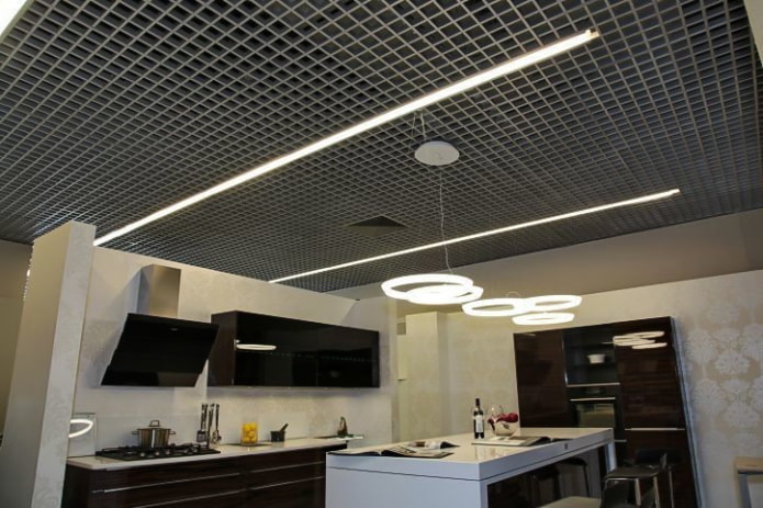soffitto in grigliato all'interno della cucina