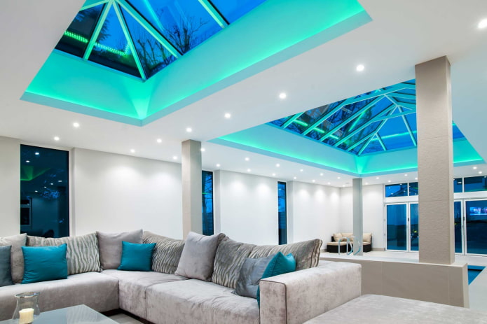 struttura del soffitto in vetro con retroilluminazione