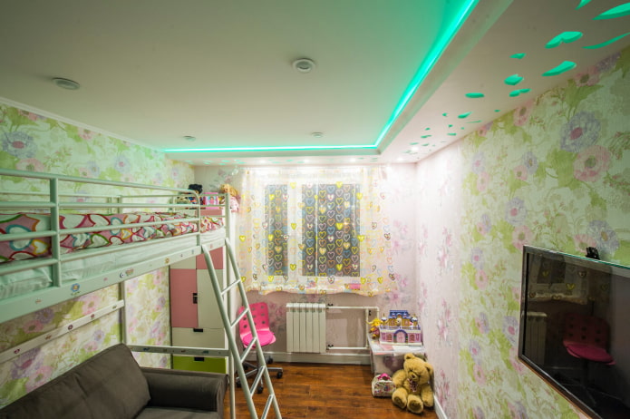 struttura del soffitto con illuminazione nella cameretta dei bambini