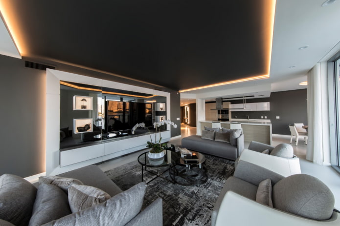struttura del soffitto con retroilluminazione nella sala