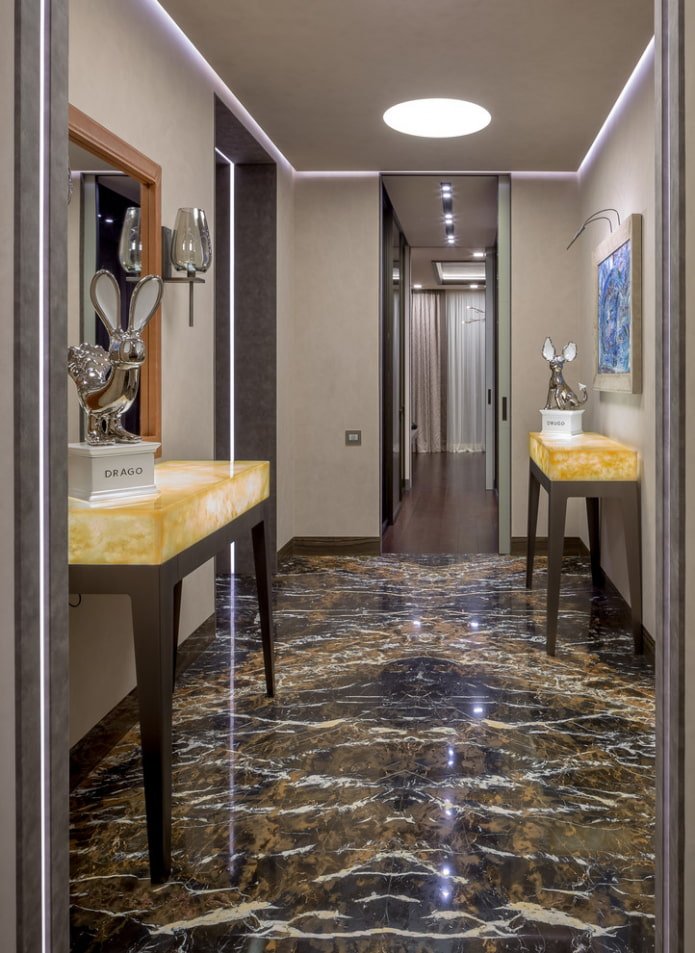soffitto galleggiante all'interno del corridoio