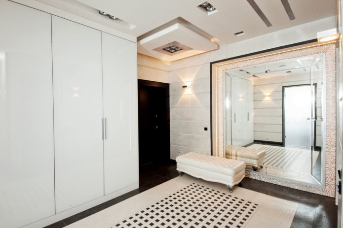 struttura del soffitto figurato nel corridoio