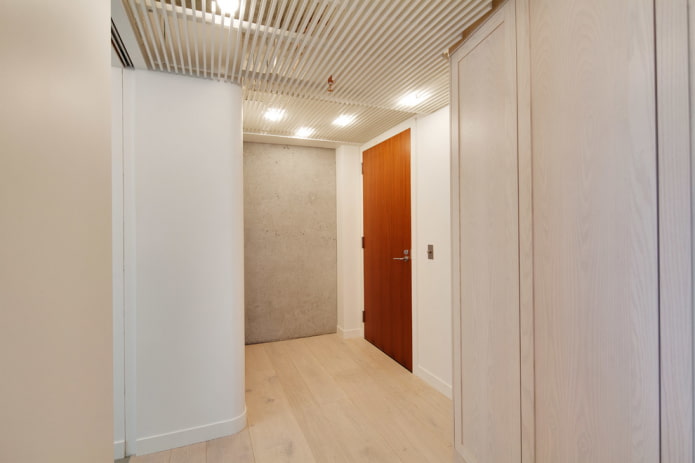 design del soffitto del corridoio in stile loft