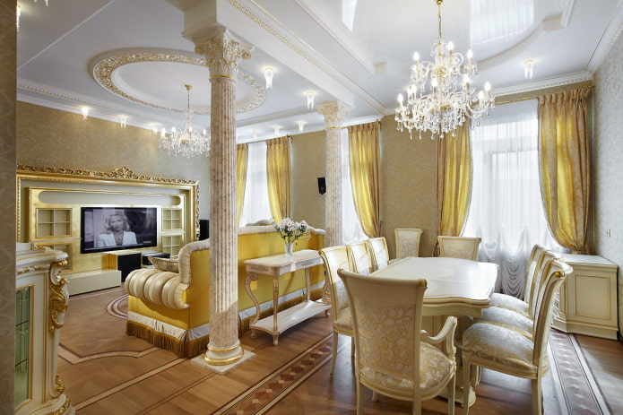 design del soffitto nell'interno della cucina-soggiorno