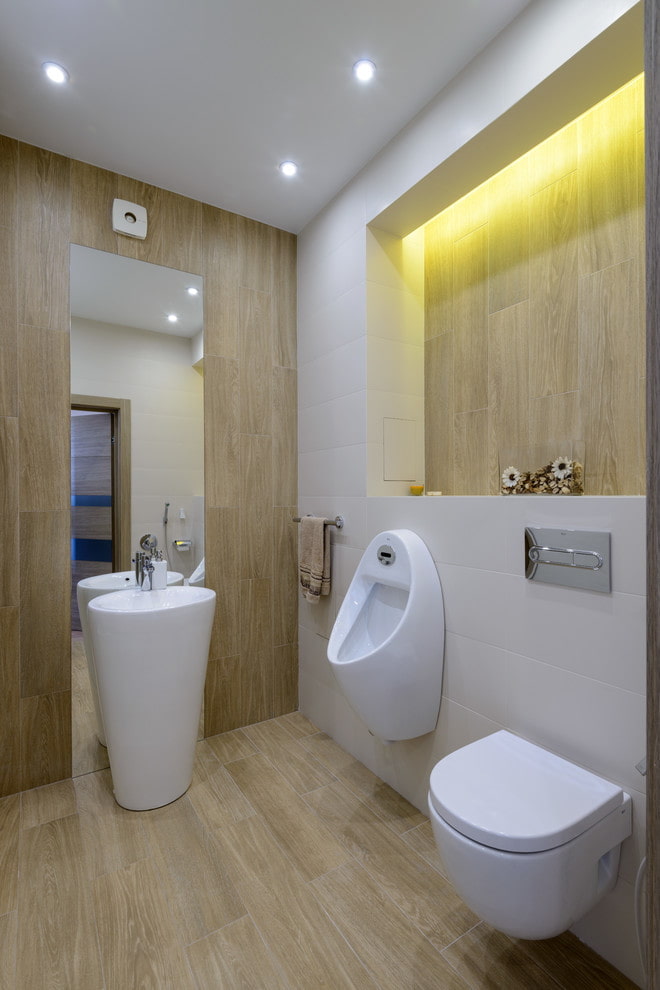 soffitto con faretti in bagno