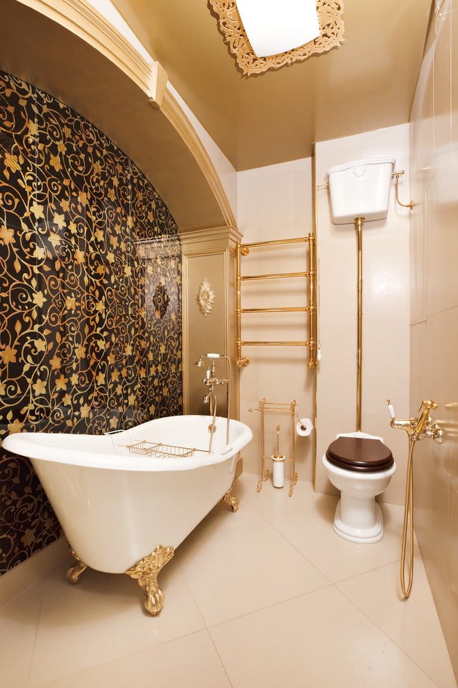 progettazione del soffitto del bagno abbinato al WC