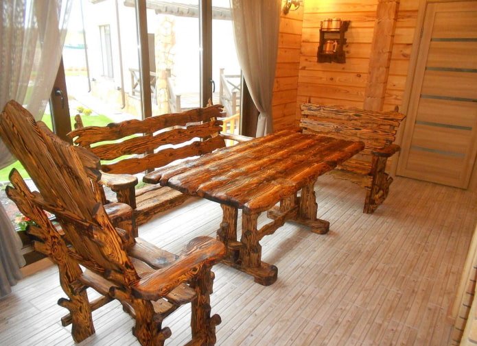 mobili in legno nello spogliatoio