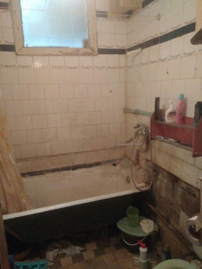 Bagno prima della ristrutturazione