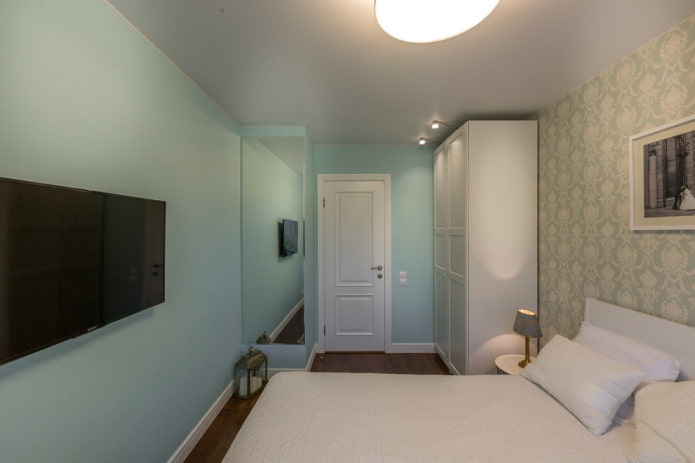 Camera da letto, armadio, specchio