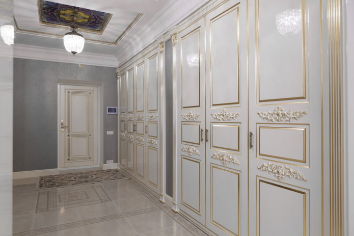 mobili da ingresso in stile classico
