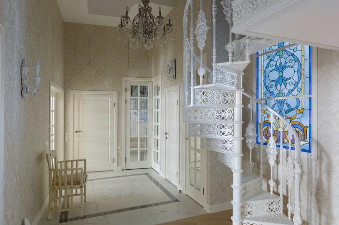 design classico del corridoio in casa