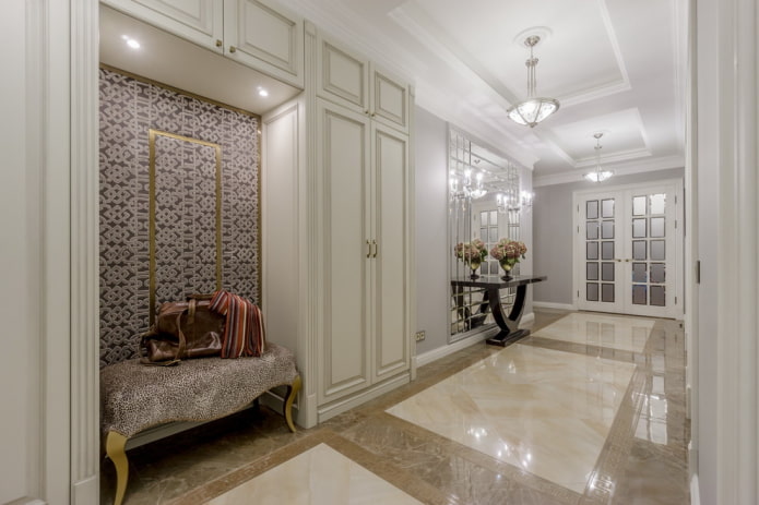 interno del corridoio in stile neoclassico