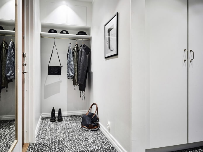 design di un piccolo corridoio in stile scandinavo