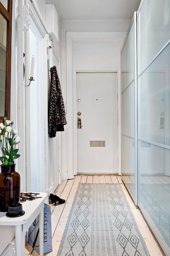 design di un corridoio scandinavo stretto