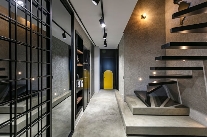 illuminazione nel corridoio in stile industriale