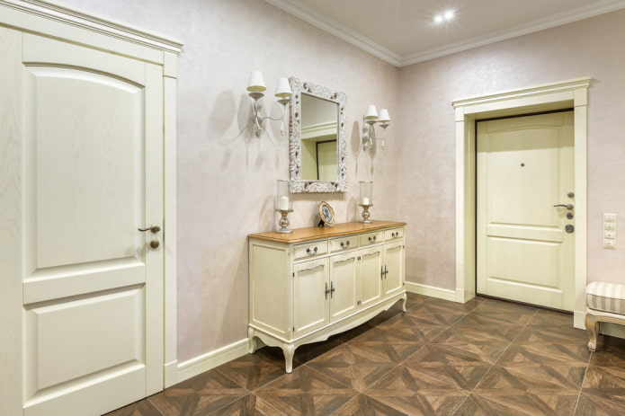 Decorazione del corridoio in stile provenzale