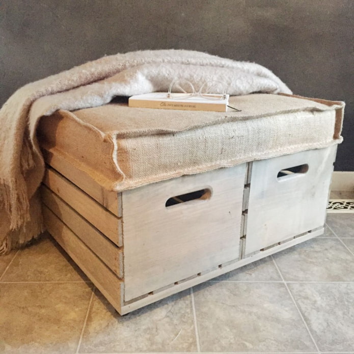 Pouf fatto di scatole