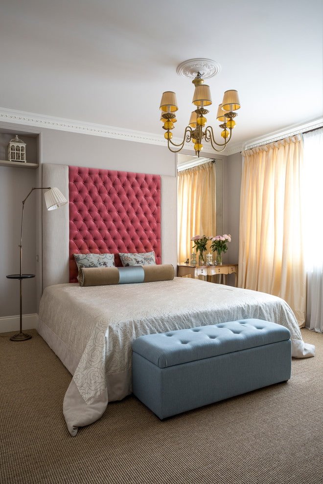 pouf blu all'interno