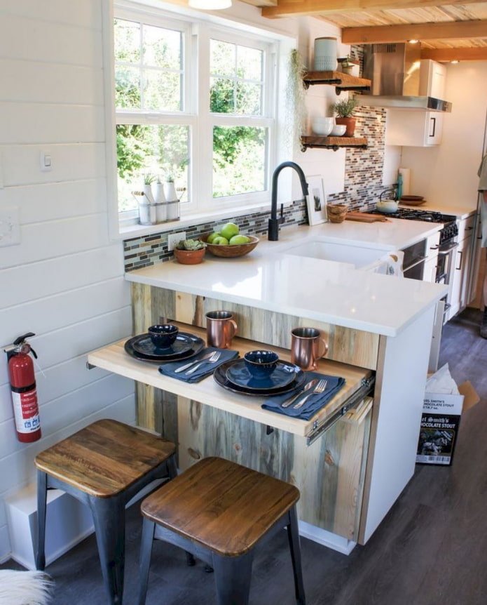 cucina ad angolo con penisola
