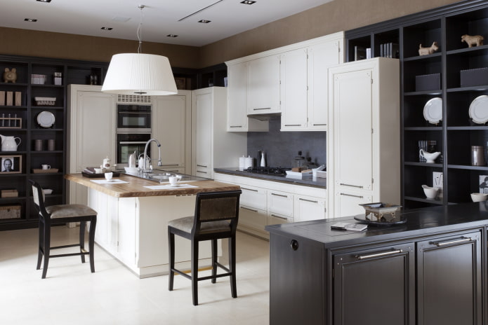 cucina classica con isola