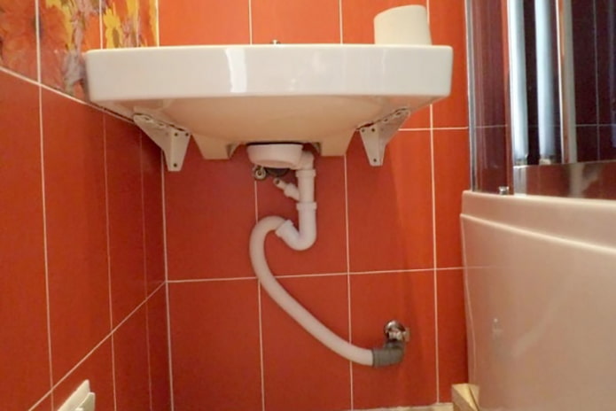 Collegamento del tubo corrugato