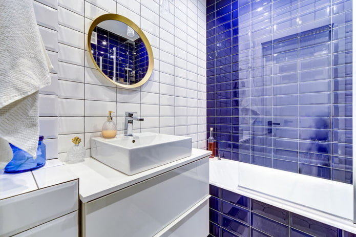 layout standard delle piastrelle in bagno