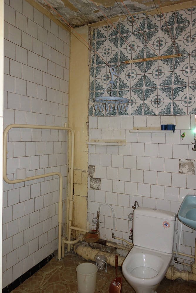 Bagno prima della ristrutturazione