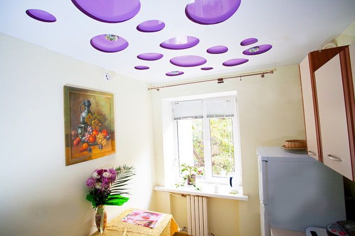 soffitto teso intagliato in cucina