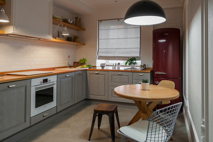 tende a pacchetto nell'interno della cucina