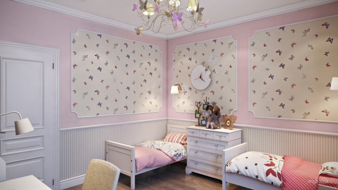 carta da parati rosa e beige nella cameretta dei bambini