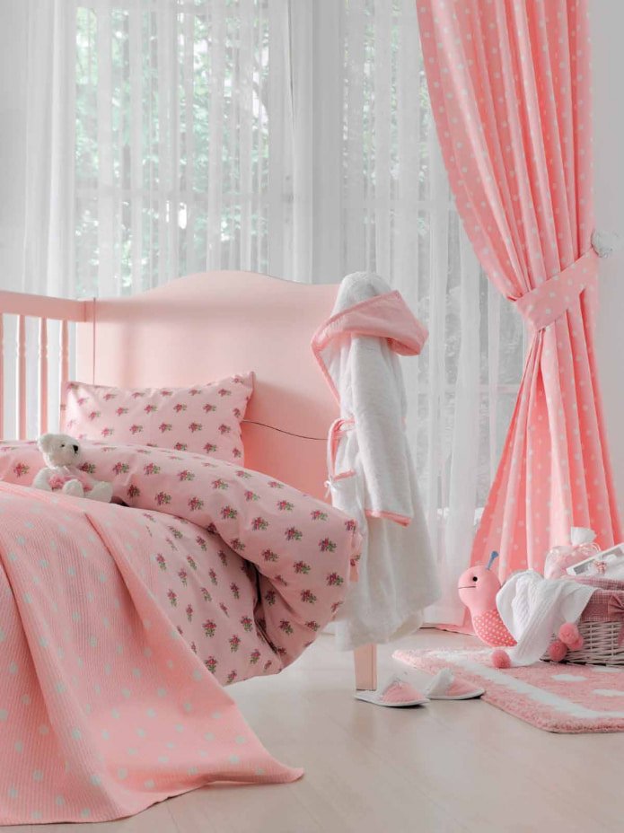 tende a pois rosa