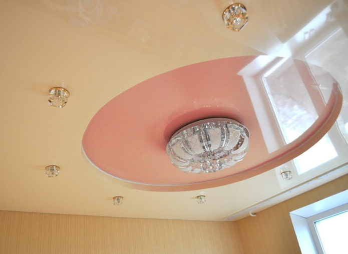 soffitto teso beige e rosa