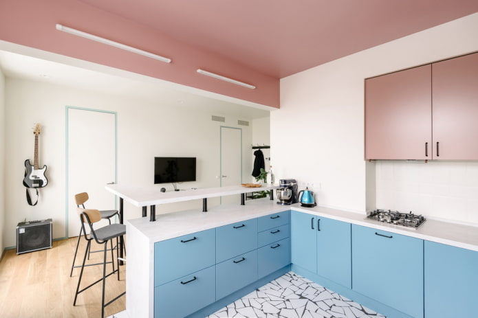 soffitto dipinto di rosa