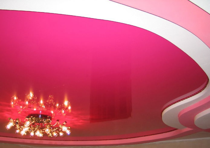 soffitto teso bianco e rosa