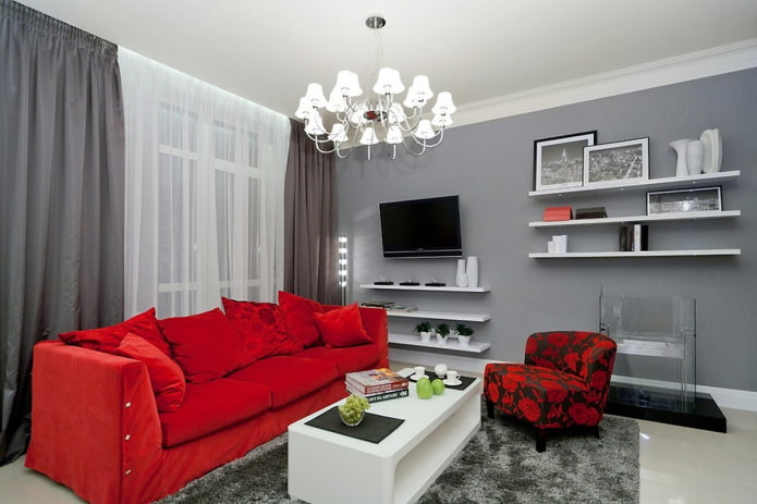 Combinazione di grigio e rosso negli interni