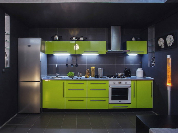 interno della cucina nei toni del nero e del verde
