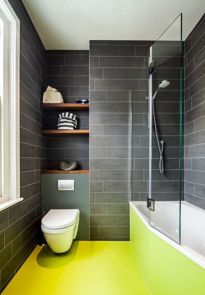 Soffitto dipinto di bianco