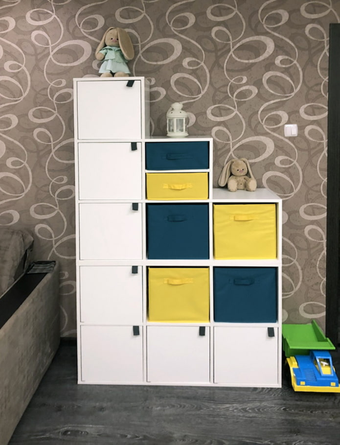 Scaffale bianco
