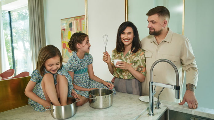Basta con la sua famiglia