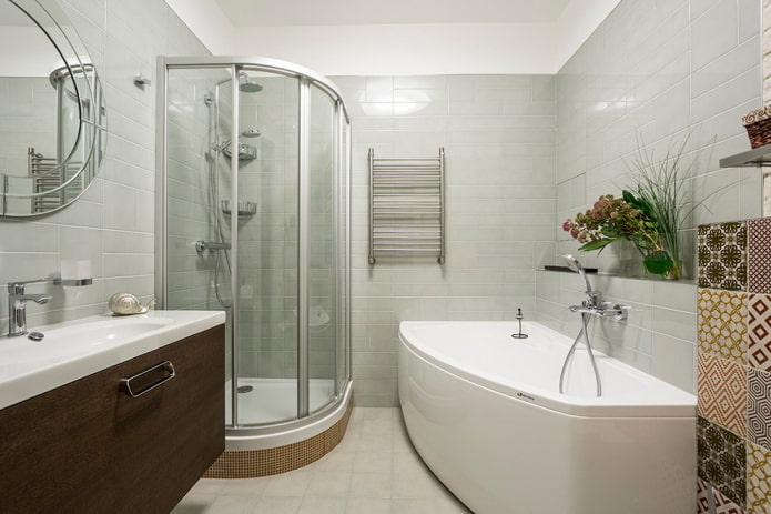 design del bagno nei toni del grigio
