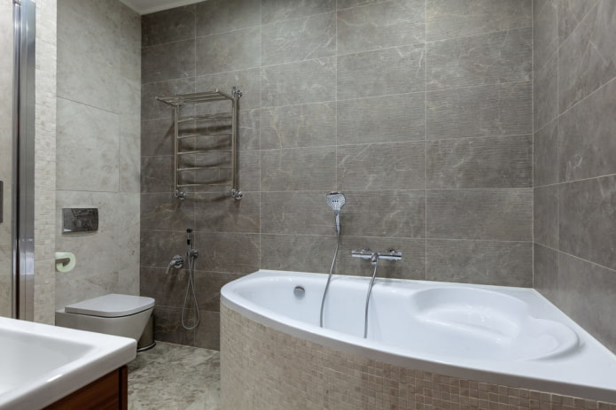 design del bagno nei toni del grigio